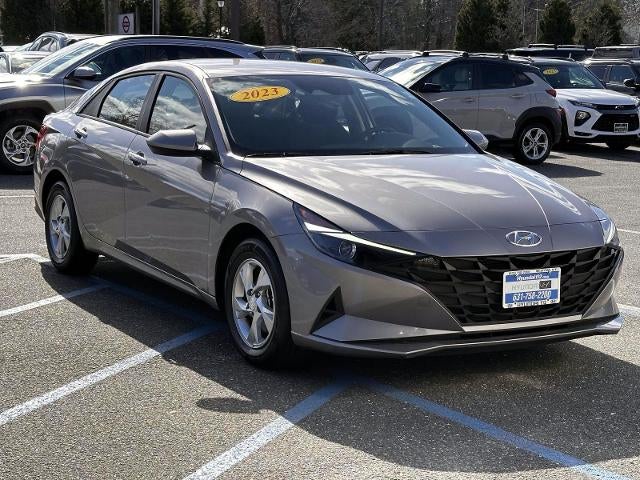 2023 Hyundai Elantra SE