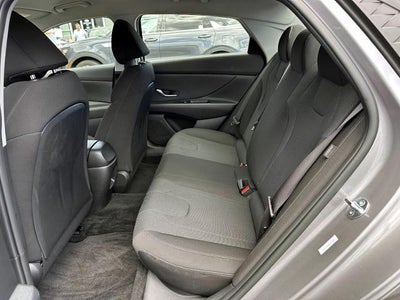 2025 Hyundai Elantra SE