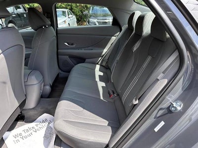 2025 Hyundai Elantra SEL Sport
