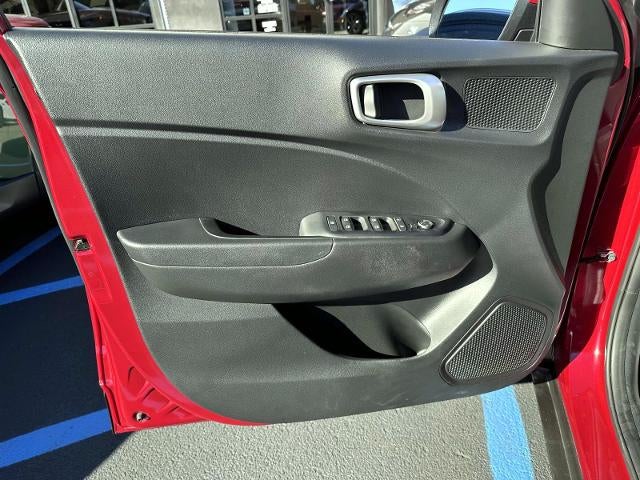 2025 Hyundai Venue SE